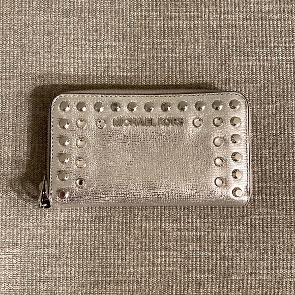 Michael Kors Handbags - Michael Kors clutch.